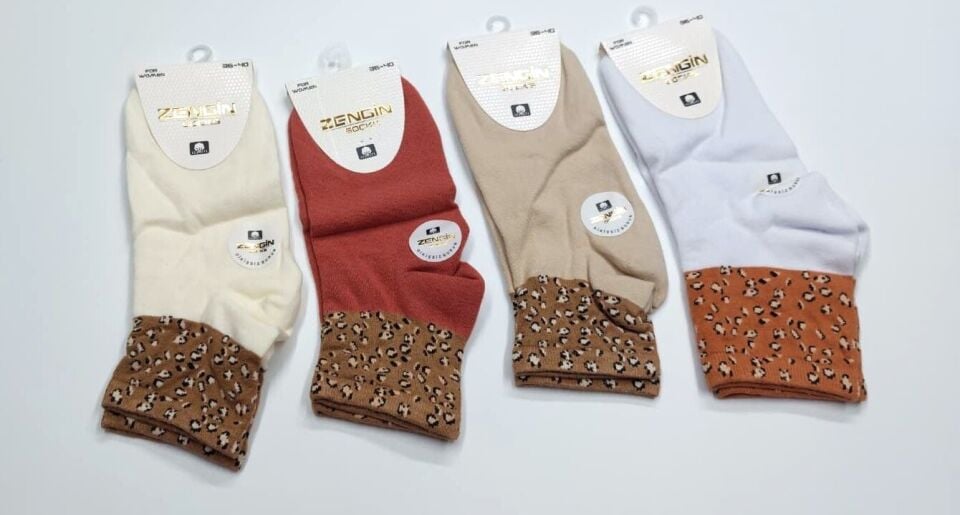 Leopar Desenli Pamuklu Bayan Çorabı